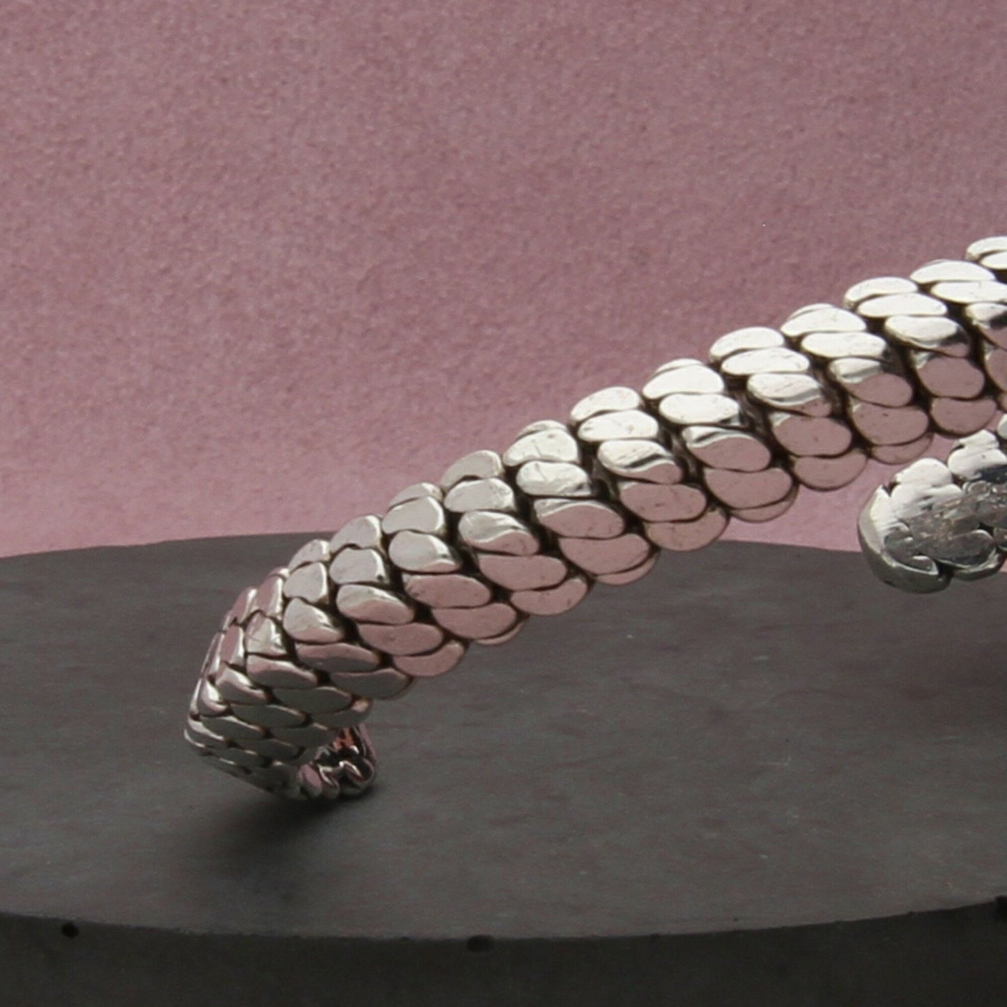 navajo sterling silver vintagee carinated cuff bracelet size 6.5in