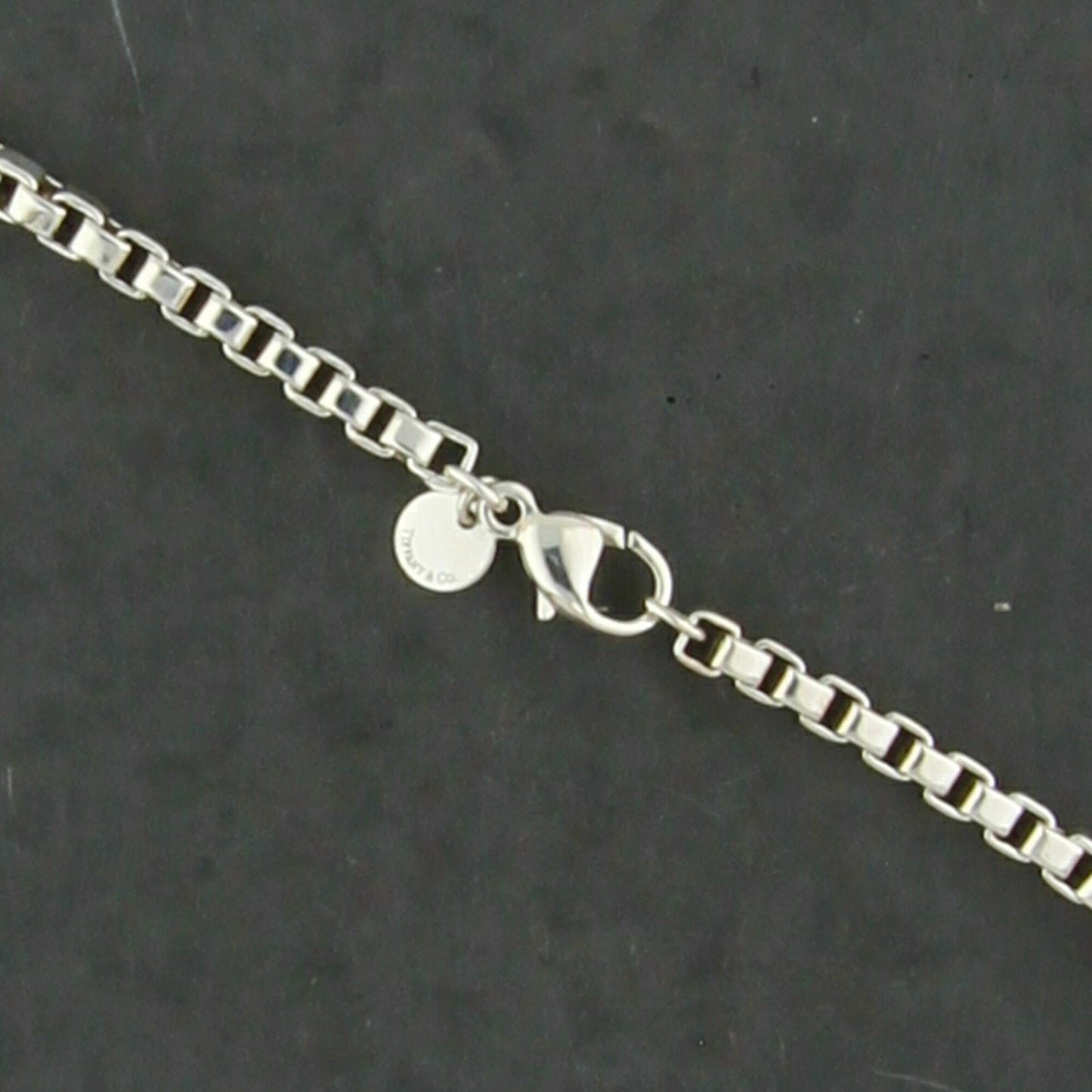 tiffany & co sterling silver venetian box chain necklace size 18in