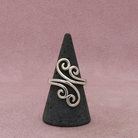 sterling silver elongated swirls ring size 8.5