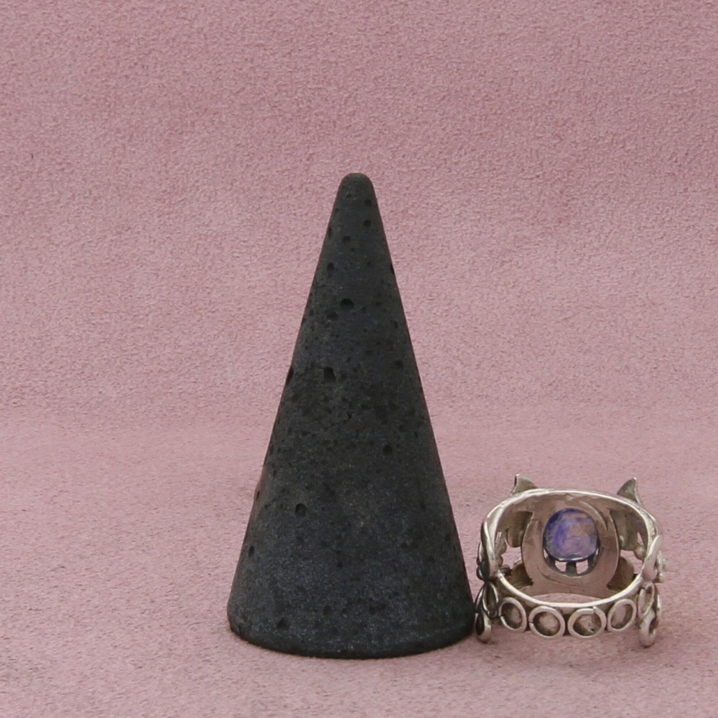 sterling silver vintage artisan crafted blue sapphire ring size 4.75