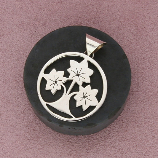 sterling silver vintage floral pendant