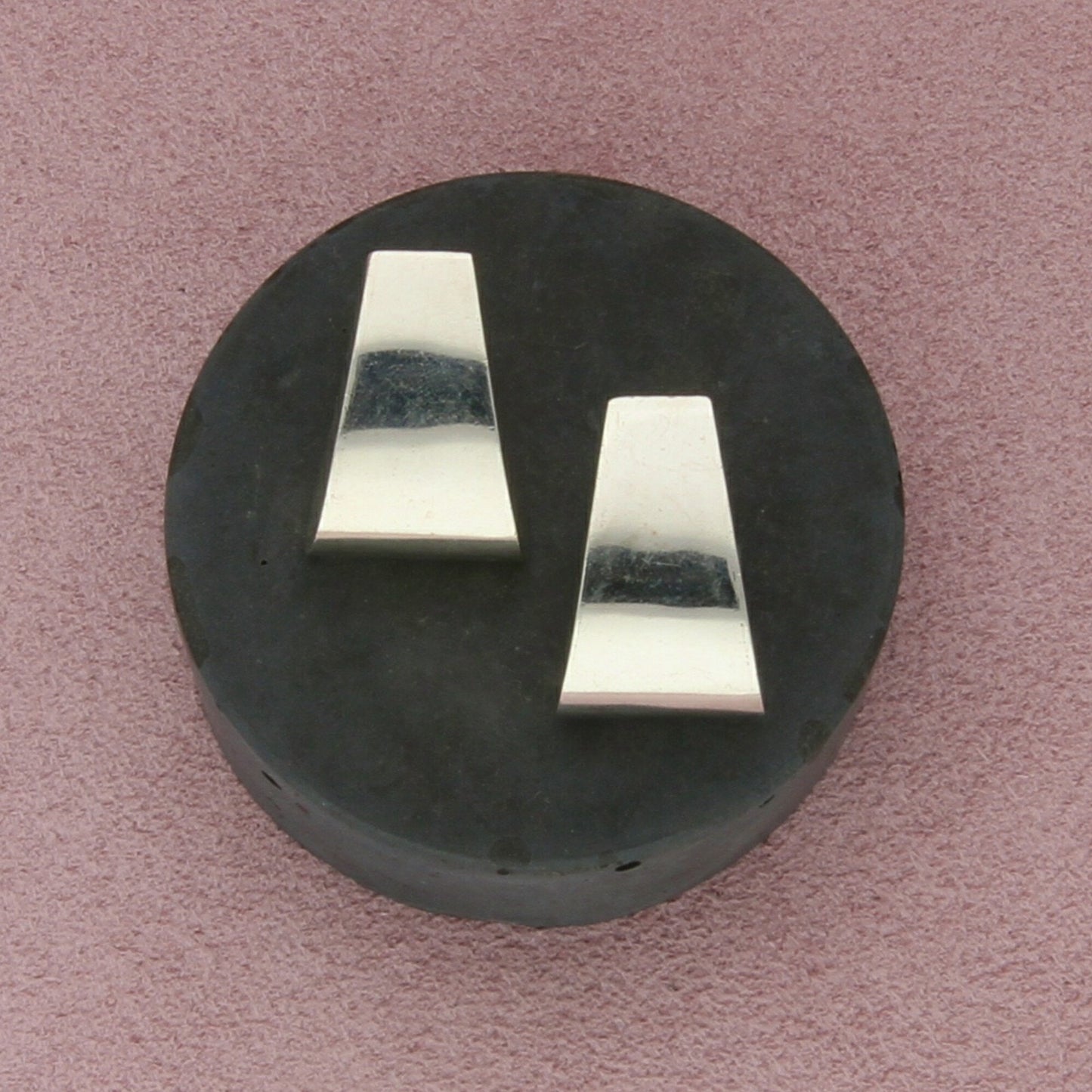 taxco mexico sterling silver vintage edged j hoop post earrings