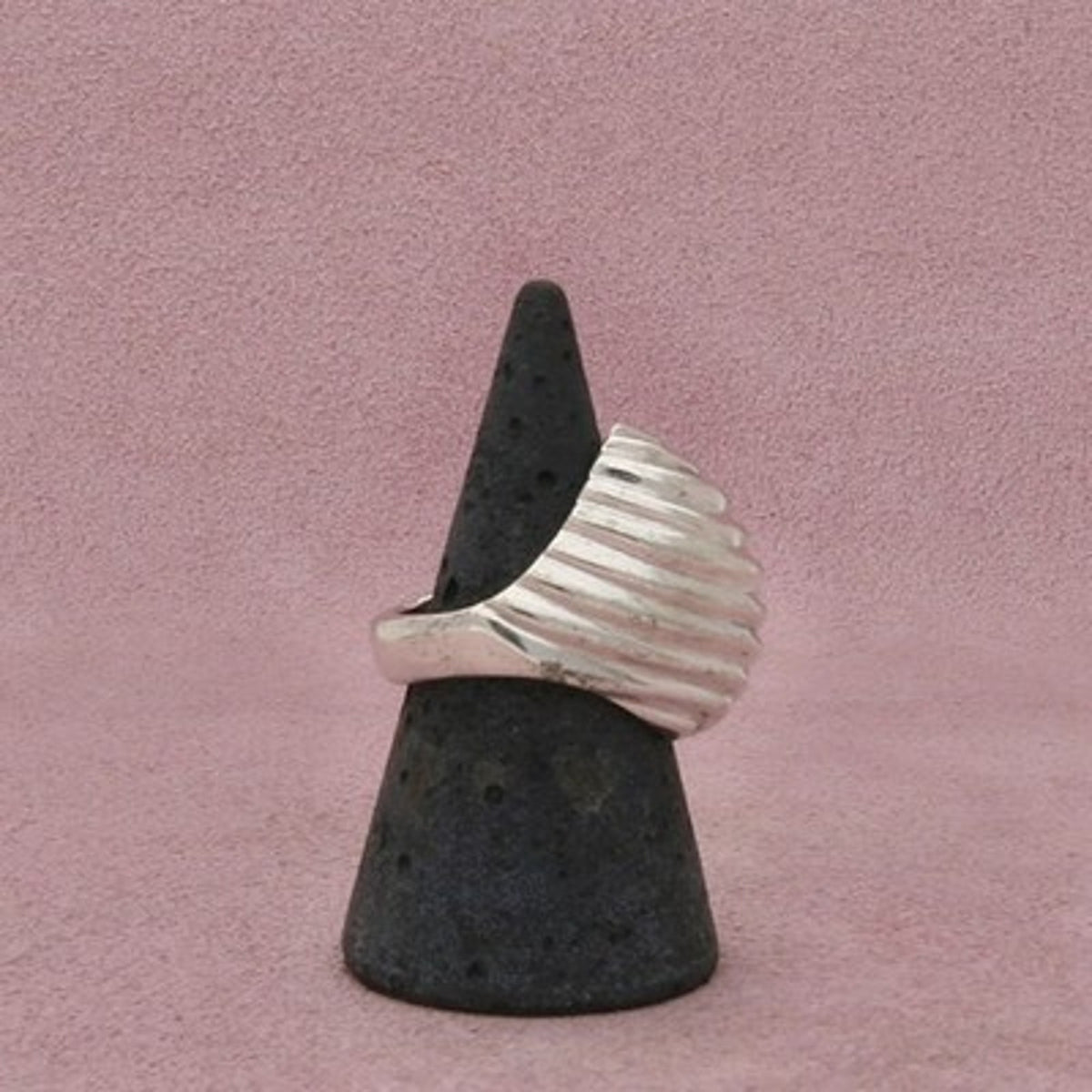 Taxco Mexico Sterling Silver Vintage Wide Diagonal Ribbed Band Ring Size 7