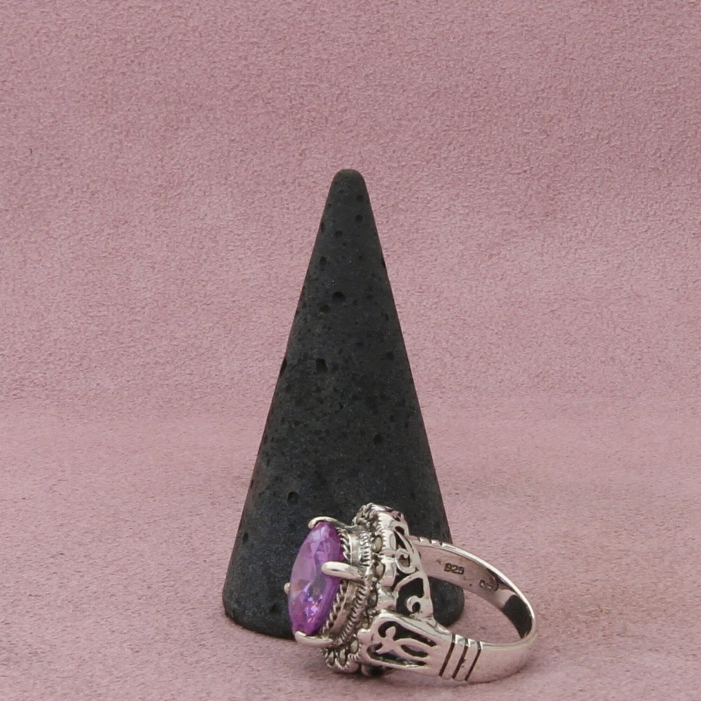 sterling silver marcasite studded purple cz ring size 5.75
