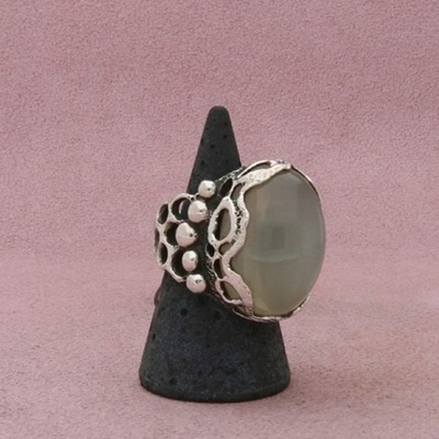 Sterling Silver Vintage Artisan Crafted Brutalist Moonstone Ring Size 8.5