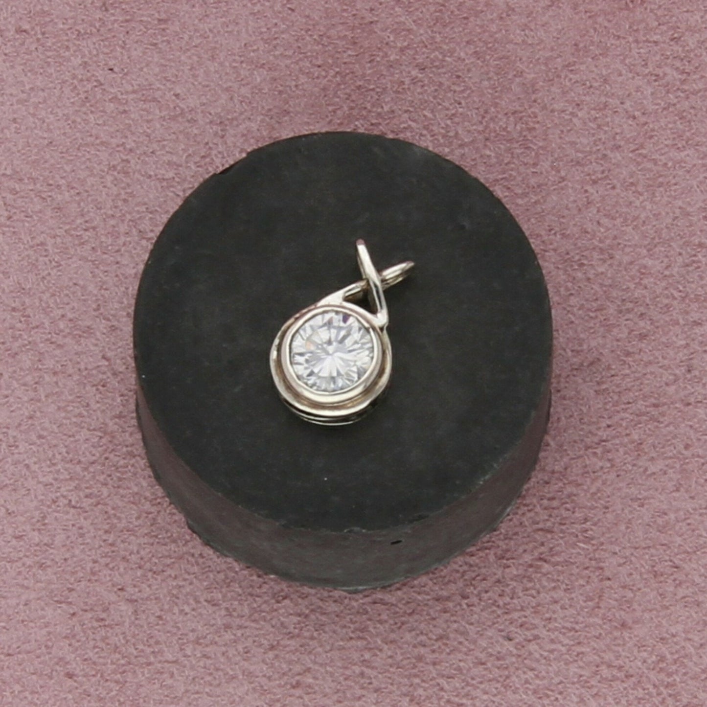 sterling silver round-cut cz solitaire pendant