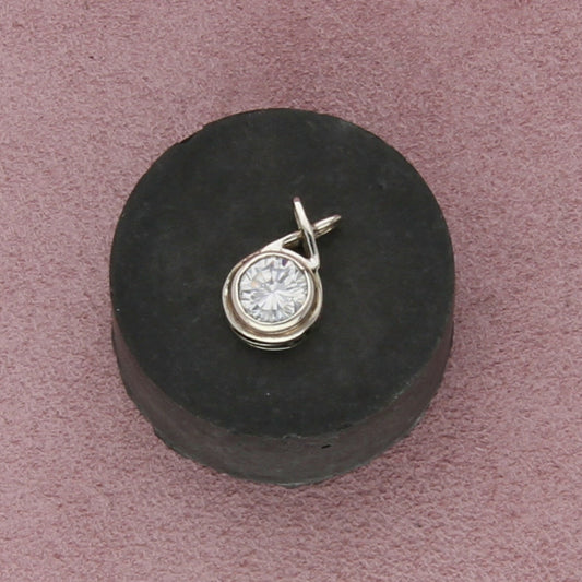 sterling silver round-cut cz solitaire pendant