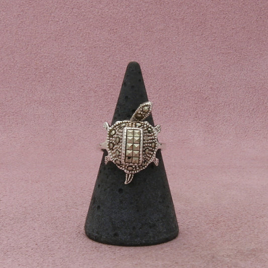 sterling silver marcasite studded articulated turtle ring size 7