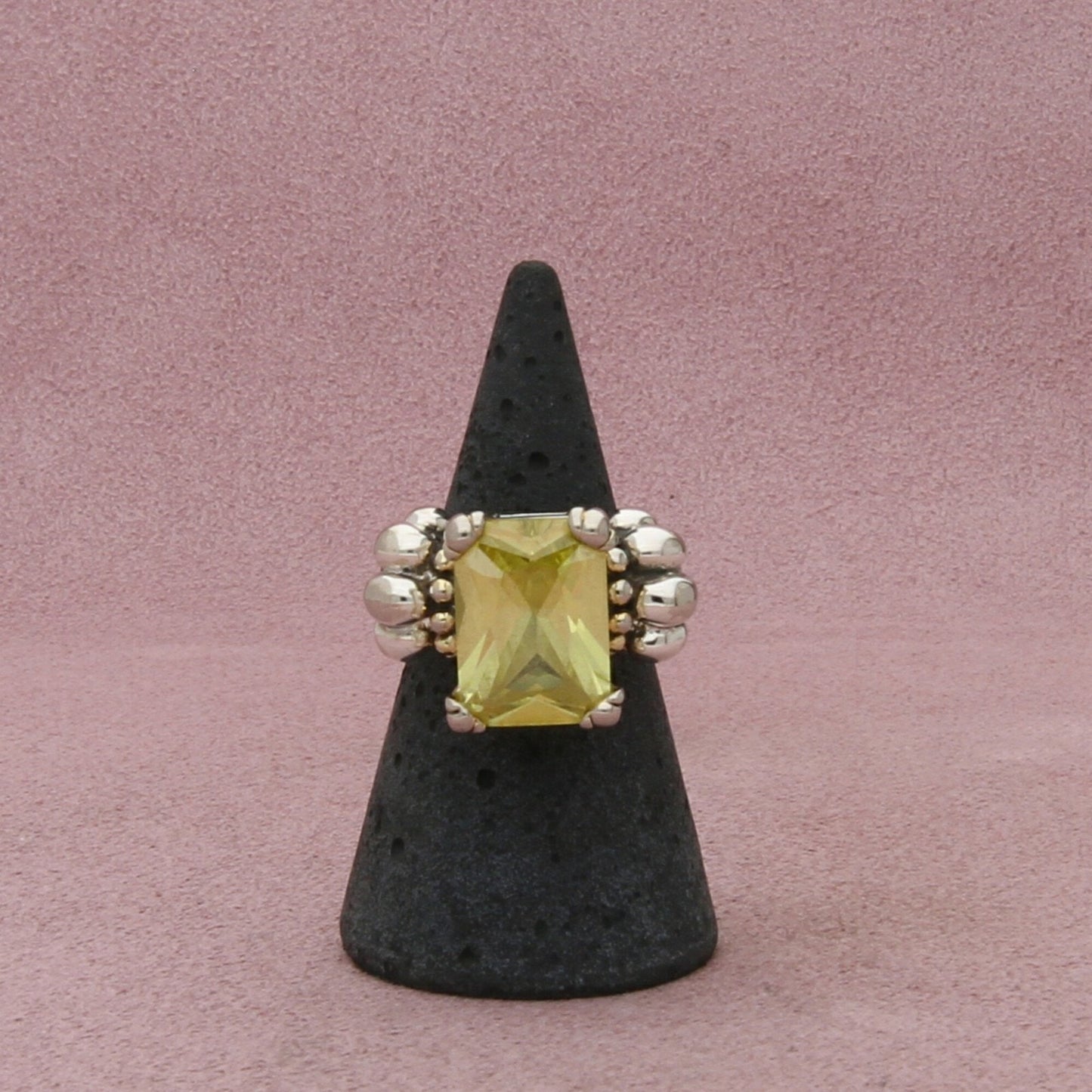 sterling silver caviar style yellow cz ring size 5