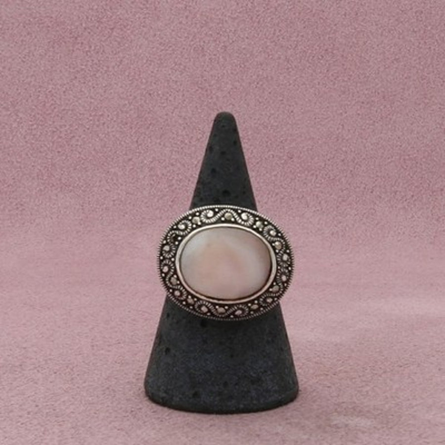 Sterling Silver Marcasite Studded Mother Of Pearl Ring Size 7.75