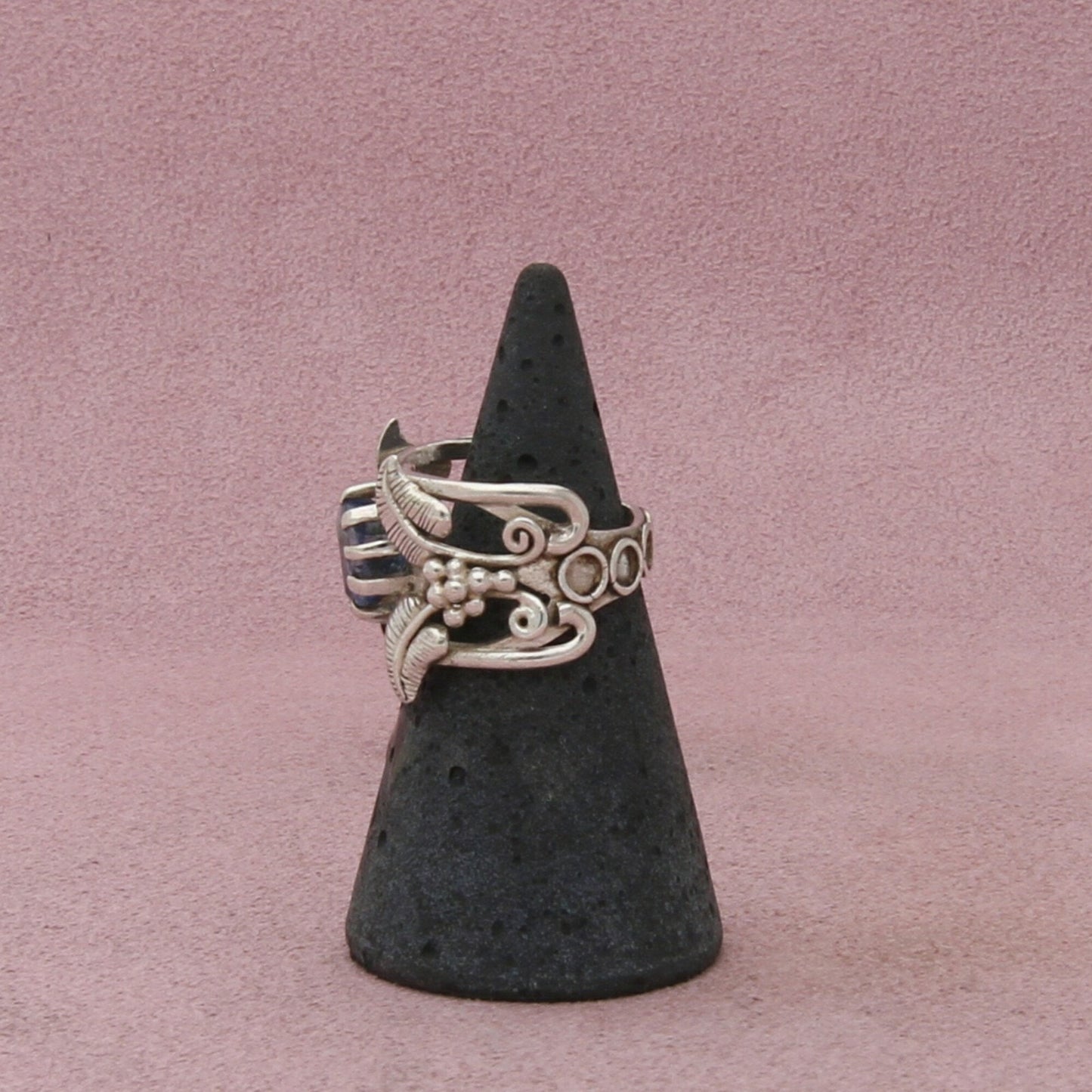 sterling silver vintage artisan crafted blue sapphire ring size 4.75
