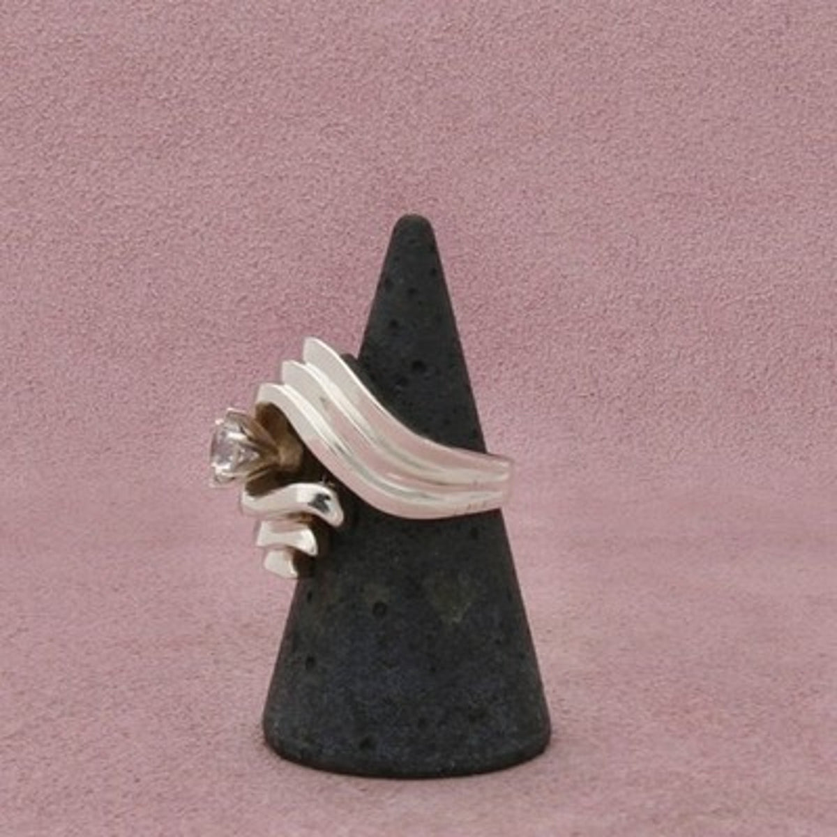 Sterling Silver Vintage Round-Cut C Z Sculptural Solitaire Ring Size 6.25
