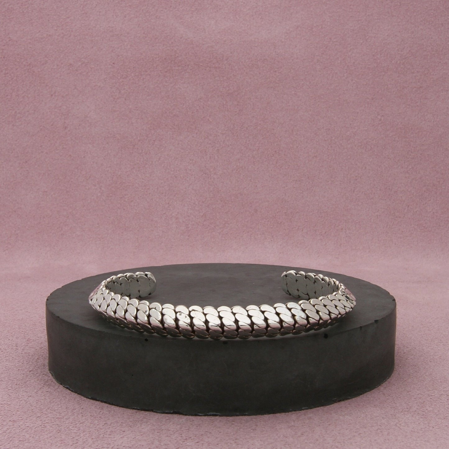 navajo sterling silver vintagee carinated cuff bracelet size 6.5in