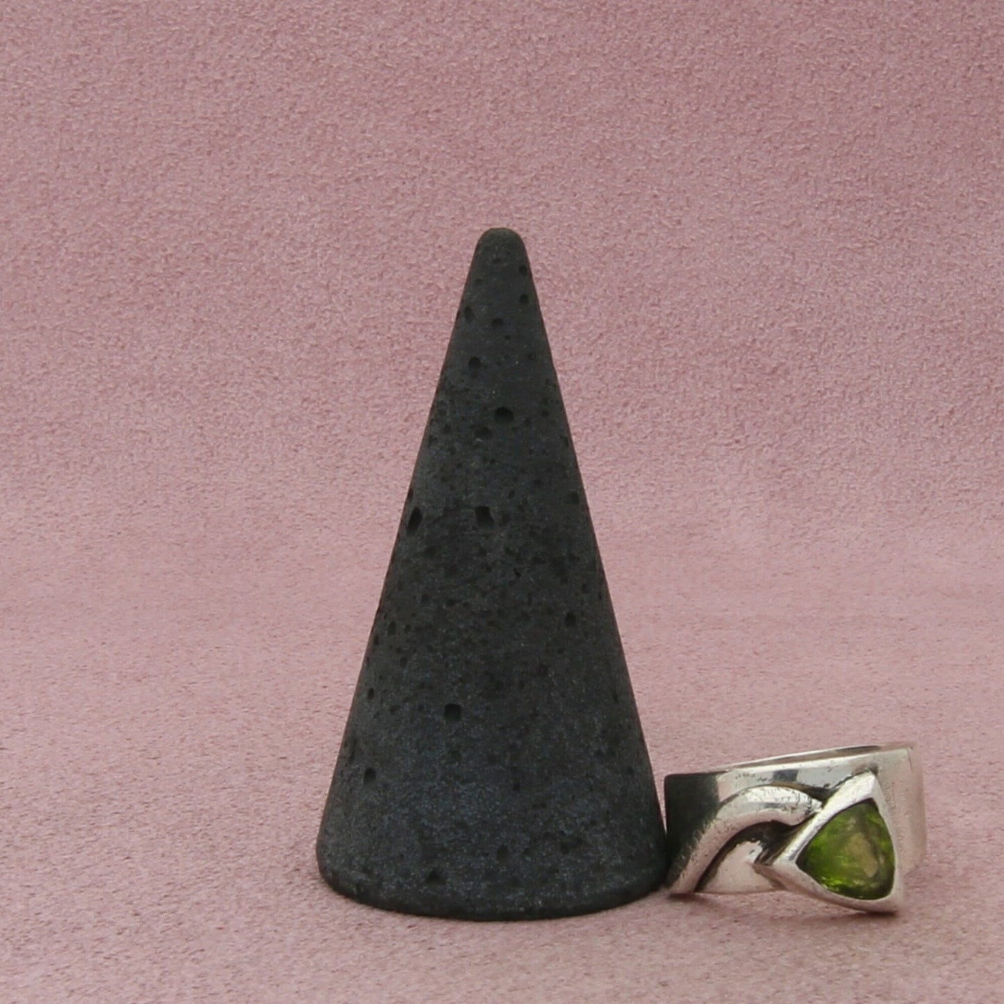 sterling silver vintage green peridot band ring size 6