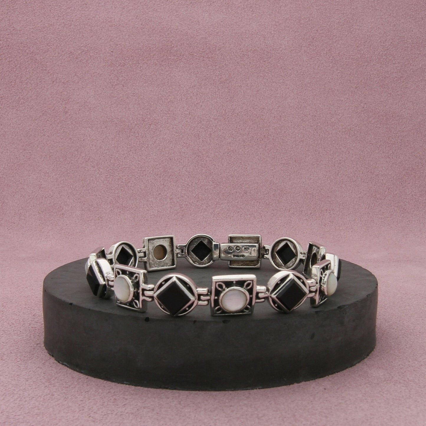 sterling silver onyx & mother of pearl bracelet size 7.25in