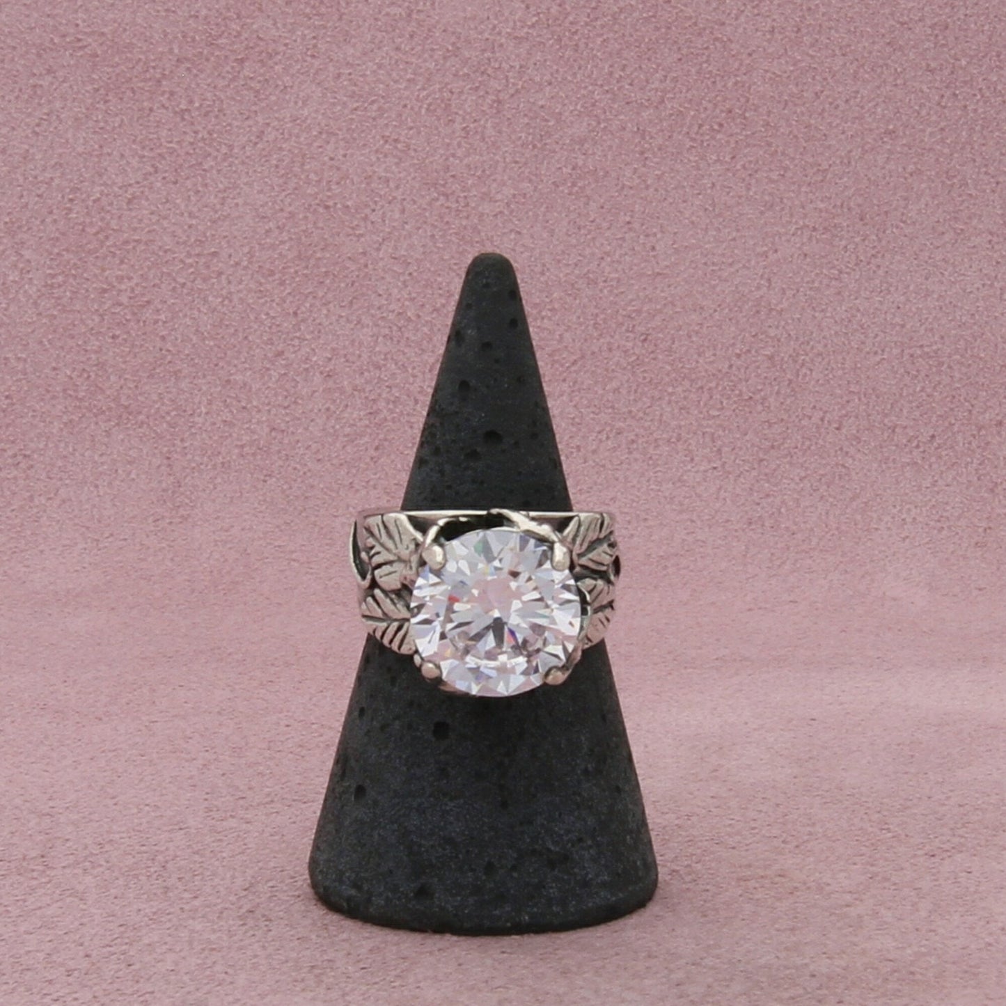 sterling silver round-cut cz solitaire leaves ring size 7