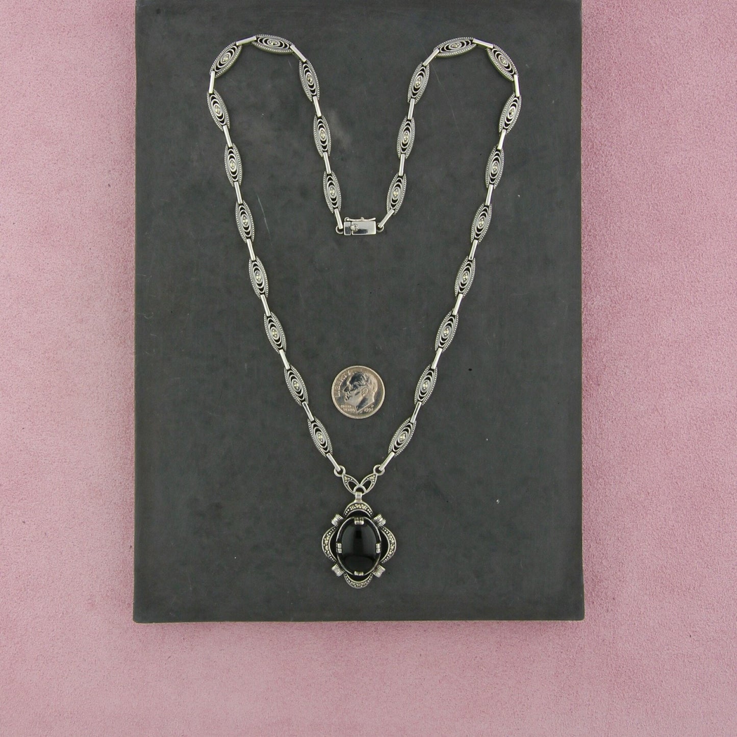 sterling silver marcasite studded onyx cabochon necklace size 19.75in