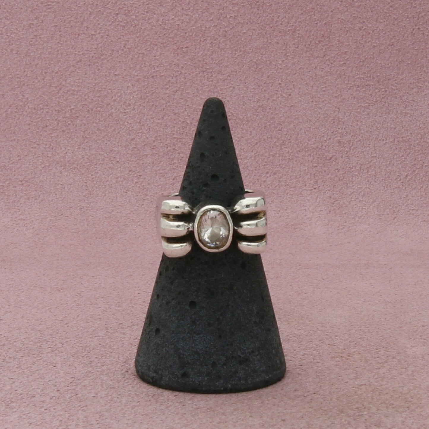 sterling silver oval-cut cz scalloped ring size 5