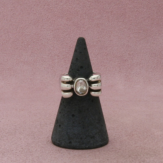 sterling silver oval-cut cz scalloped ring size 5