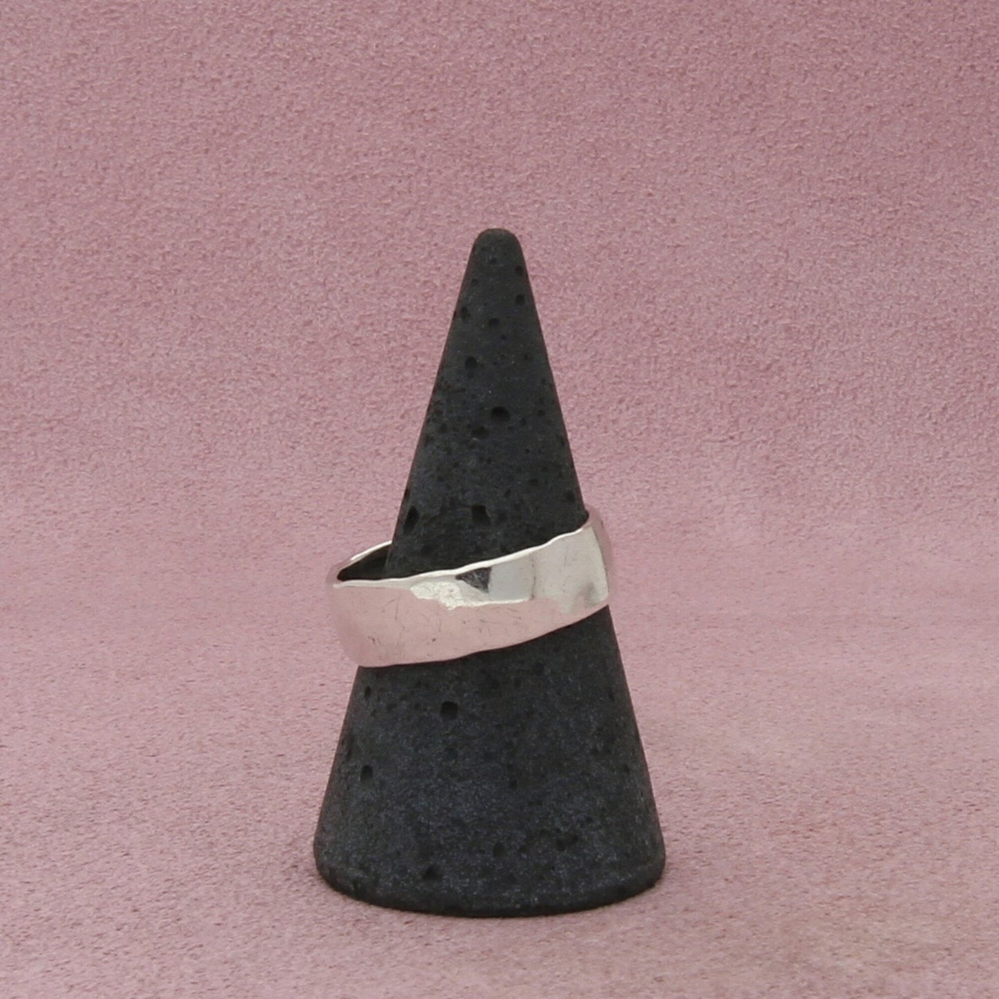 sterling silver classic hammered band ring size 8.5