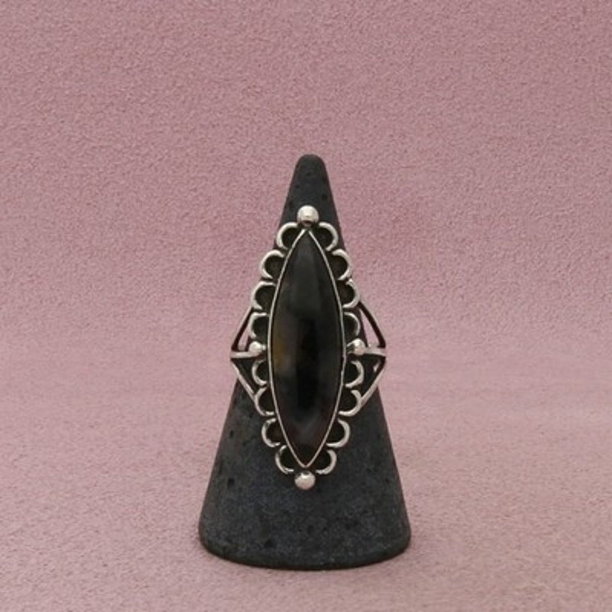 Navajo Sterling Silver Vintage Petrified Wood Marquise Scalloped Ring Size 7.5