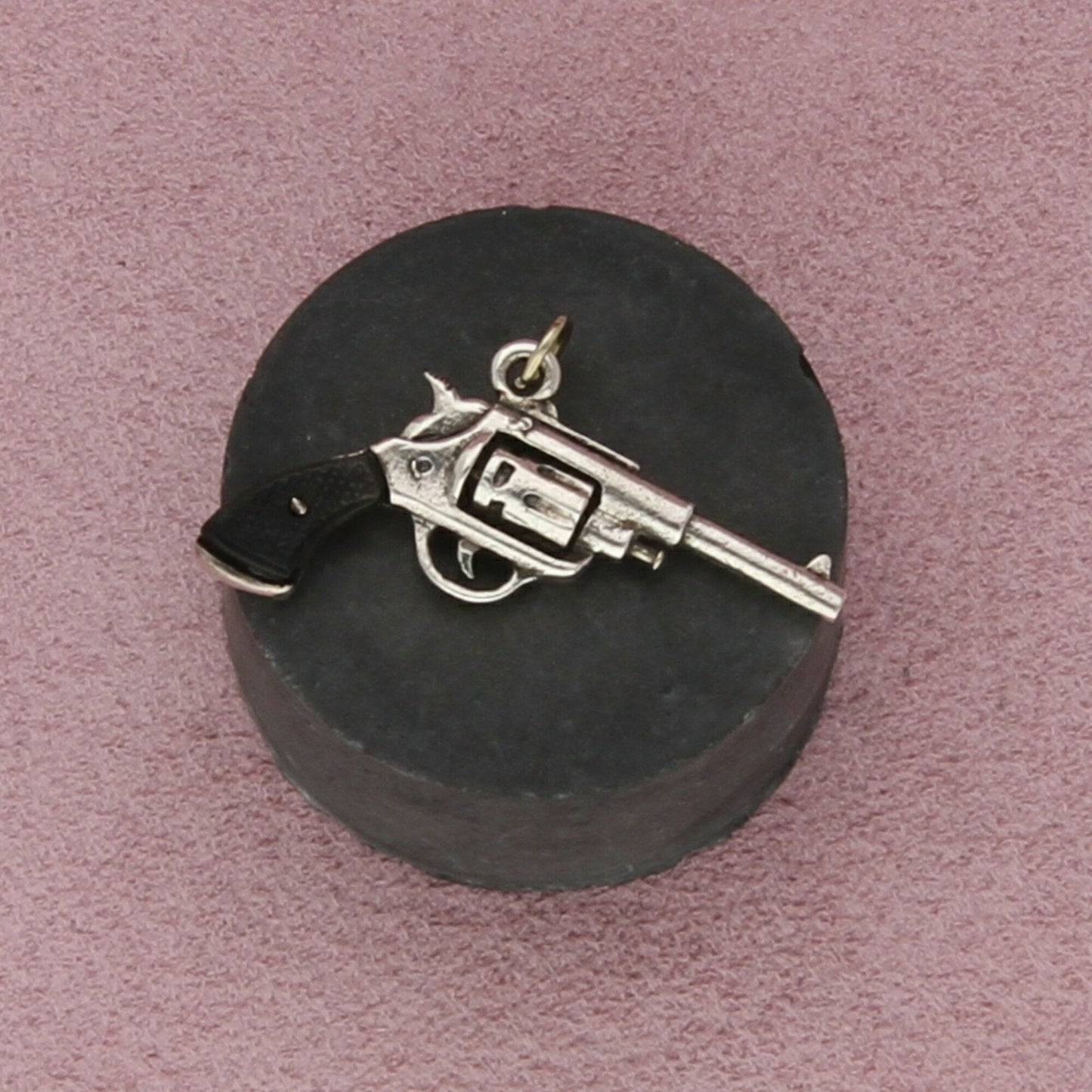 sterling silver vintage six-shooter revolver gun pistol (spins) charm pendant