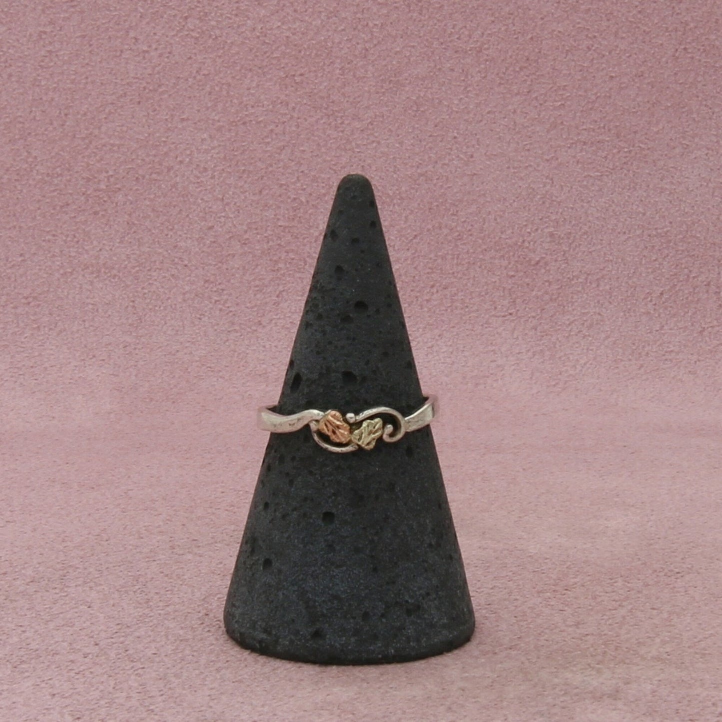 black hills sterling silver & 10k gold leaves band ring size 7