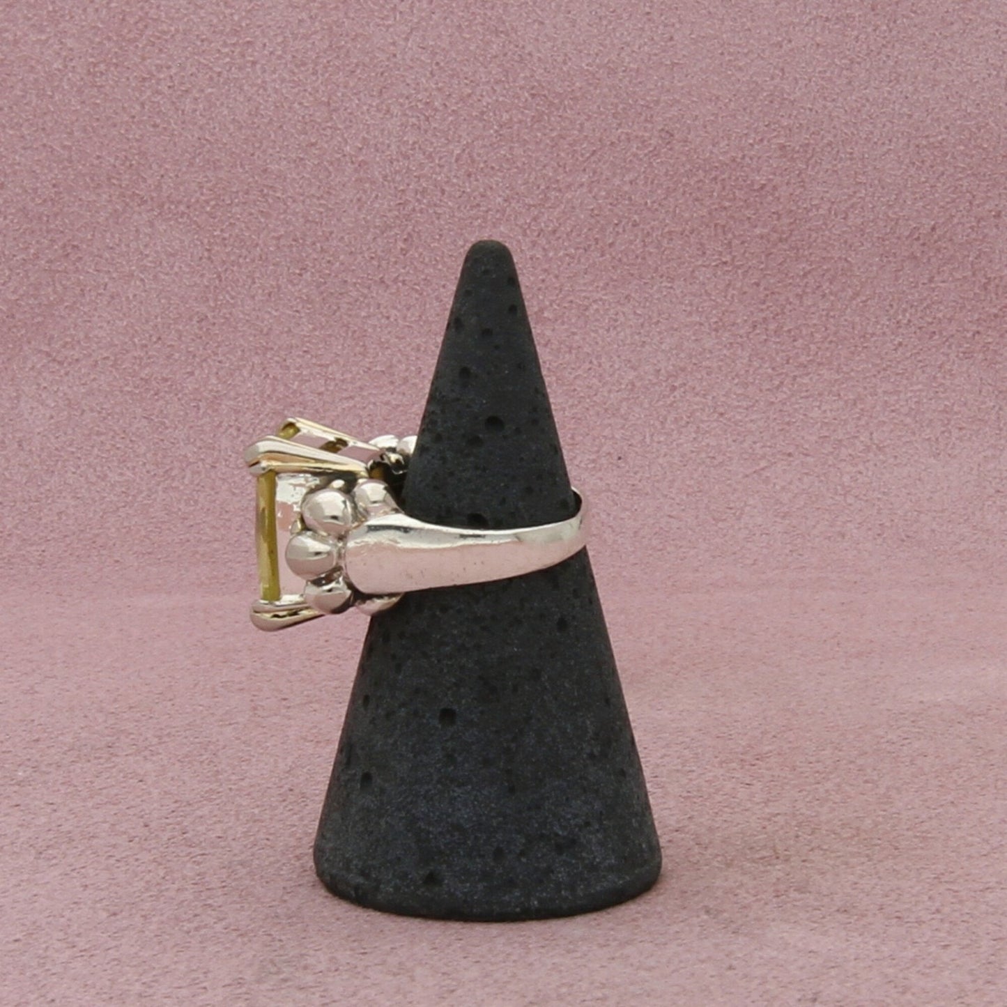 sterling silver caviar style yellow cz ring size 5