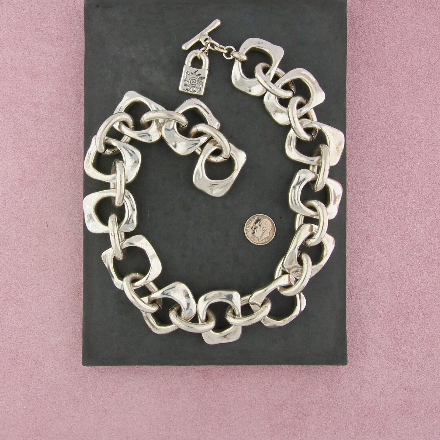 uno de 50 silver plated hammered chunky chain toggle necklace size 19in