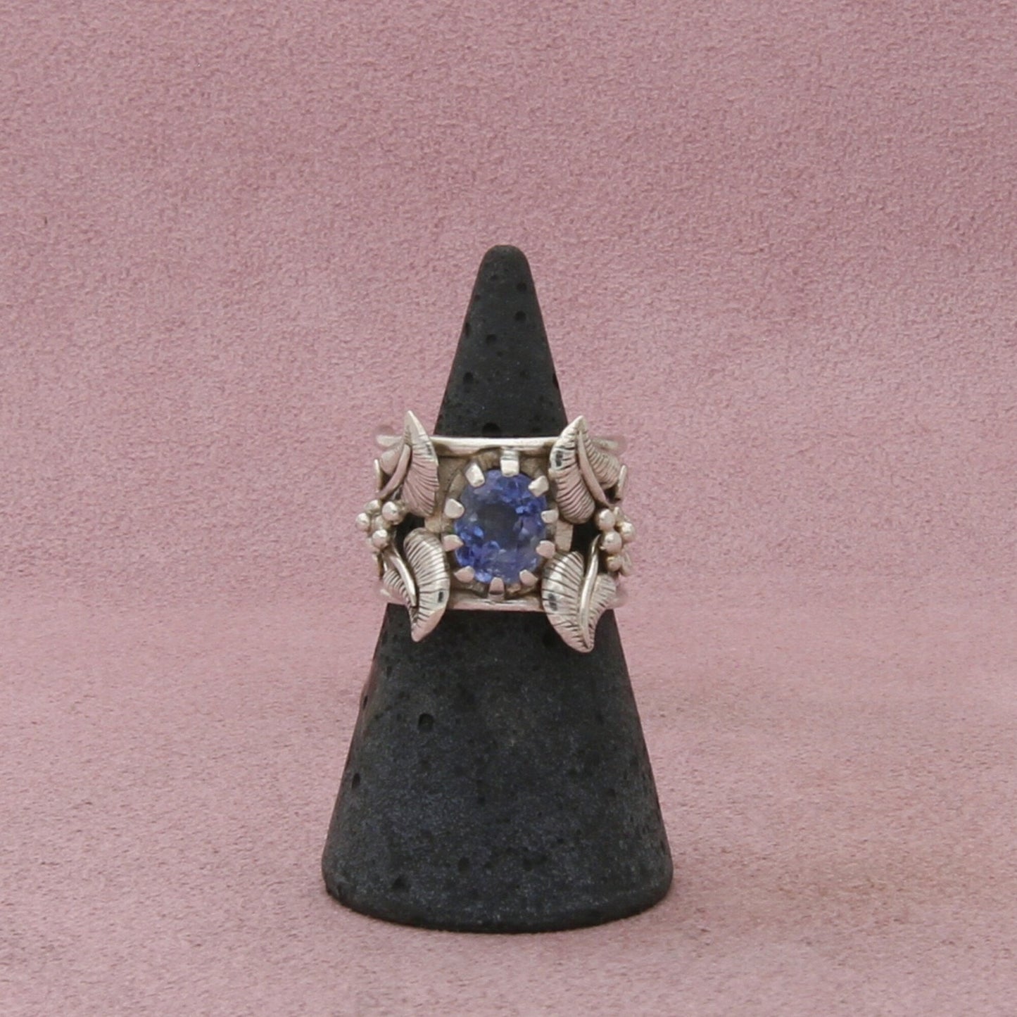 sterling silver vintage artisan crafted blue sapphire ring size 4.75