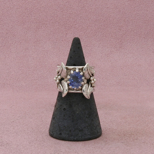 sterling silver vintage artisan crafted blue sapphire ring size 4.75