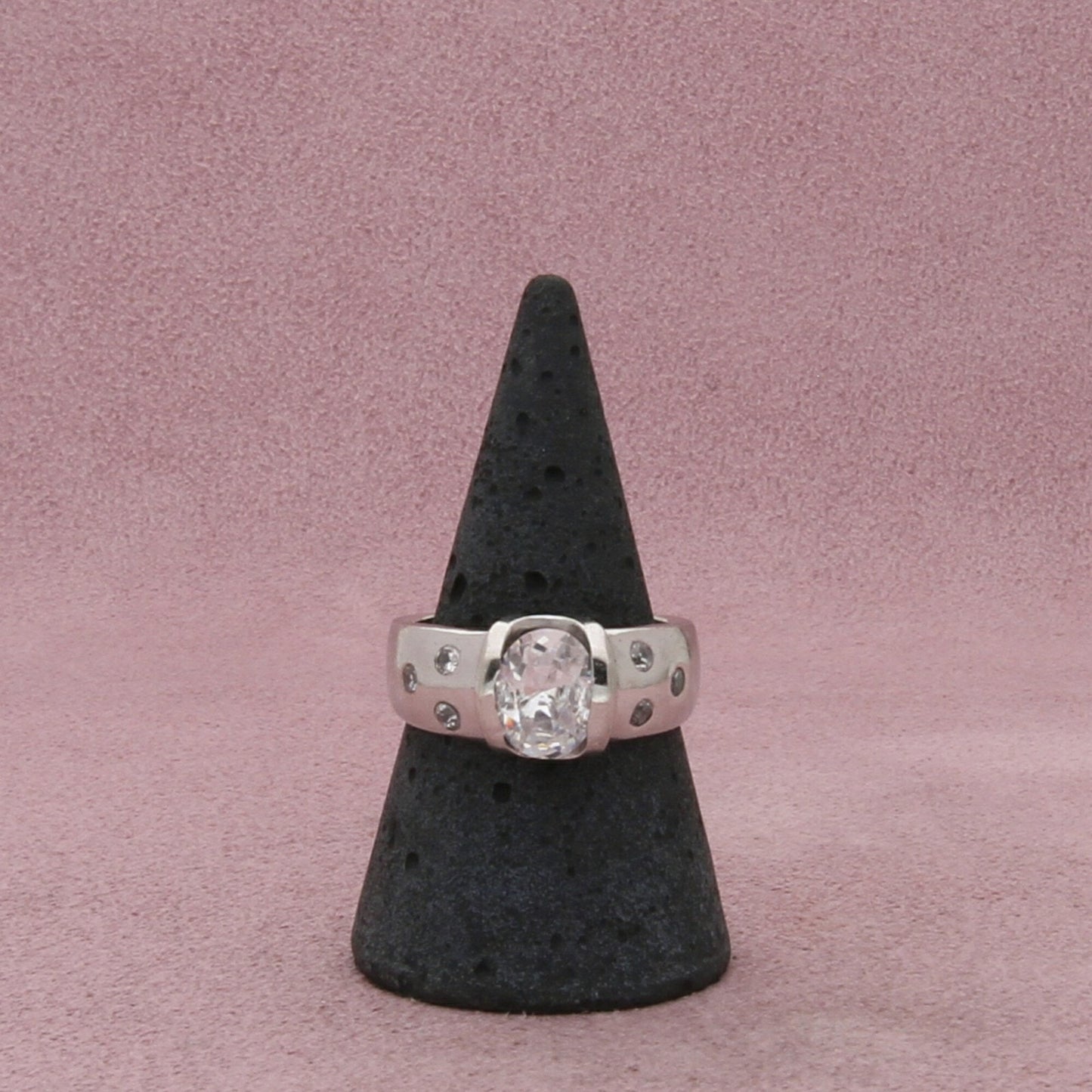 sterling silver oval-cut cz ring size 9