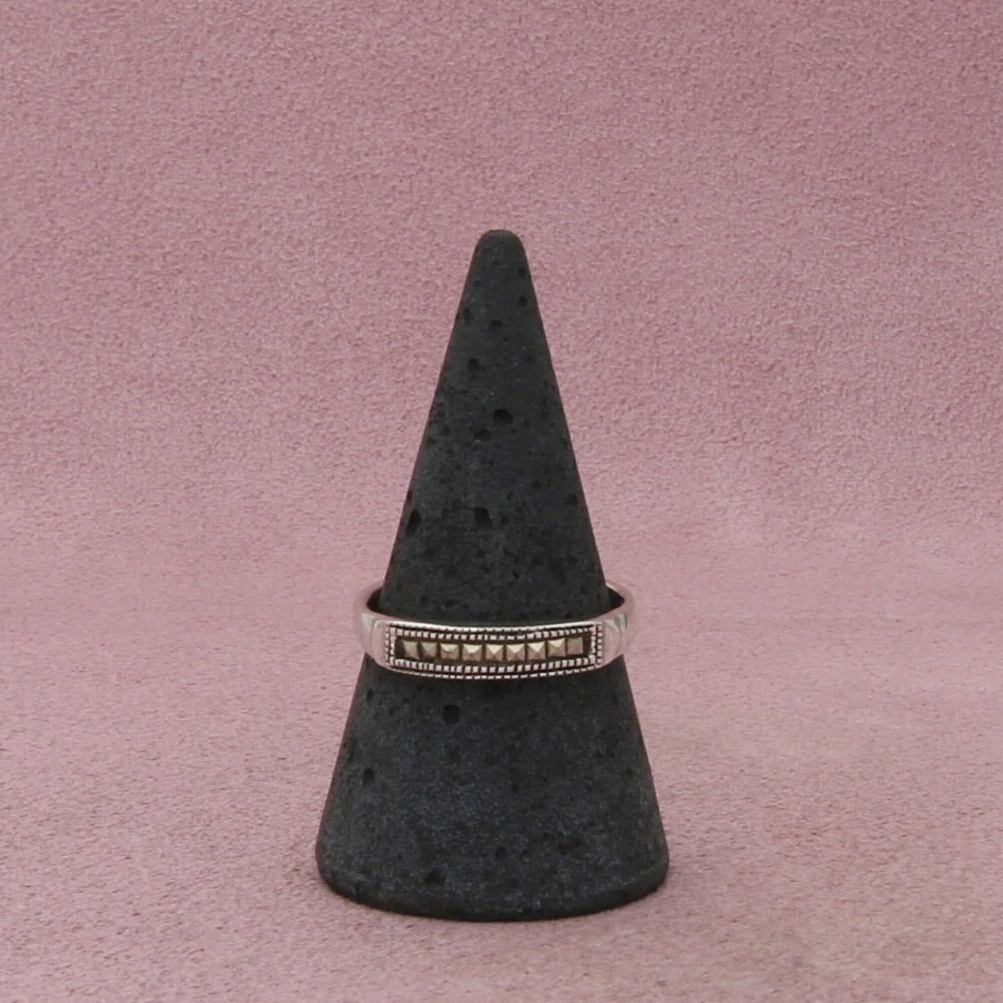 sterling silver marcasite studded band ring size 8.75