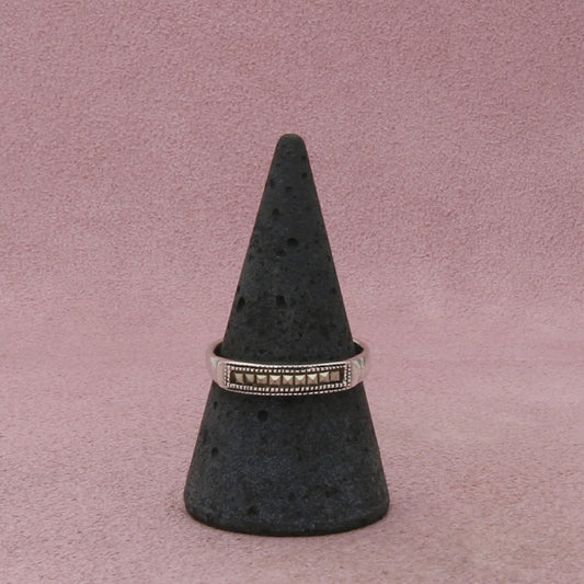 sterling silver marcasite studded band ring size 8.75