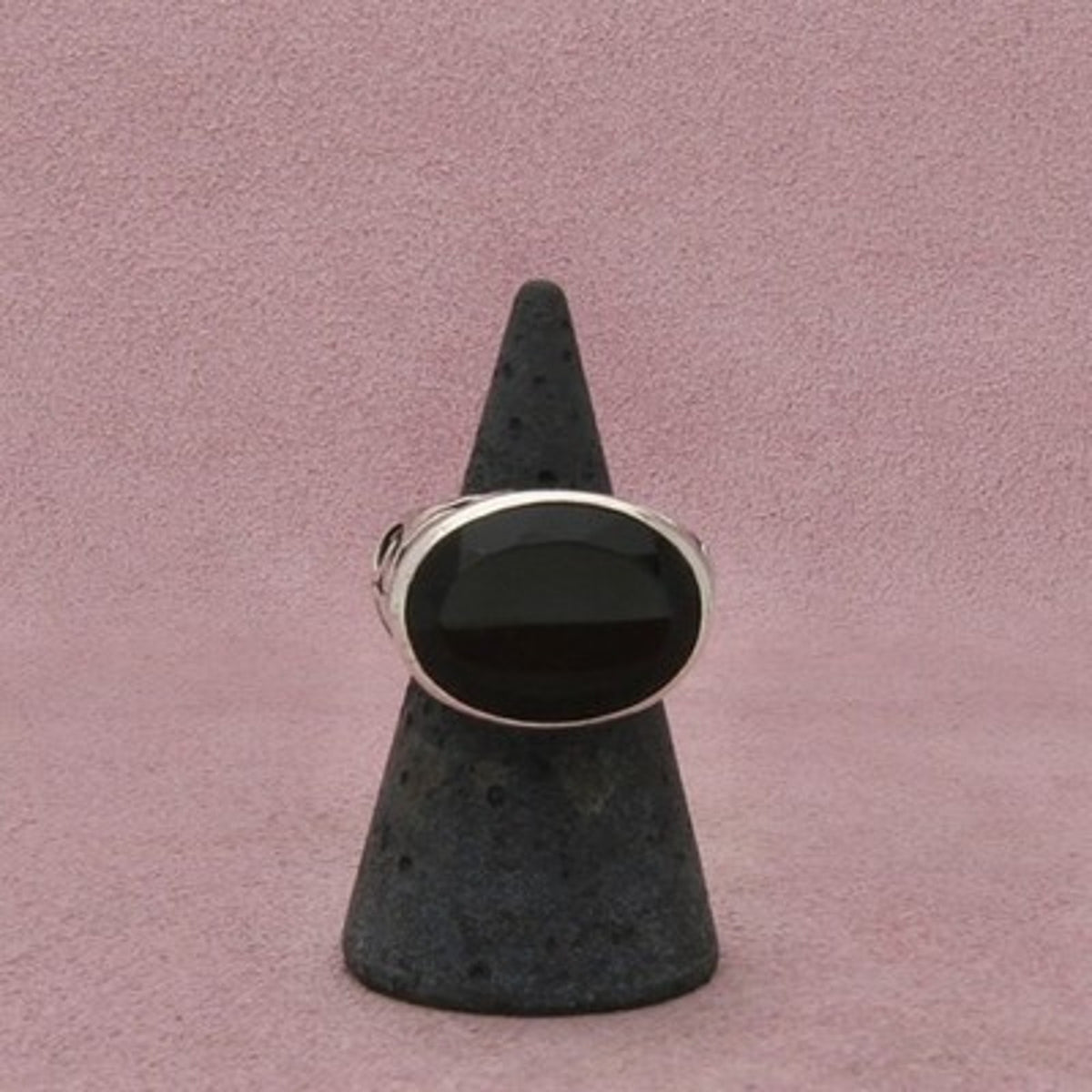 Sterling Silver Oval Bezel Black Onyx Bali Scroll Ring Size 5.5