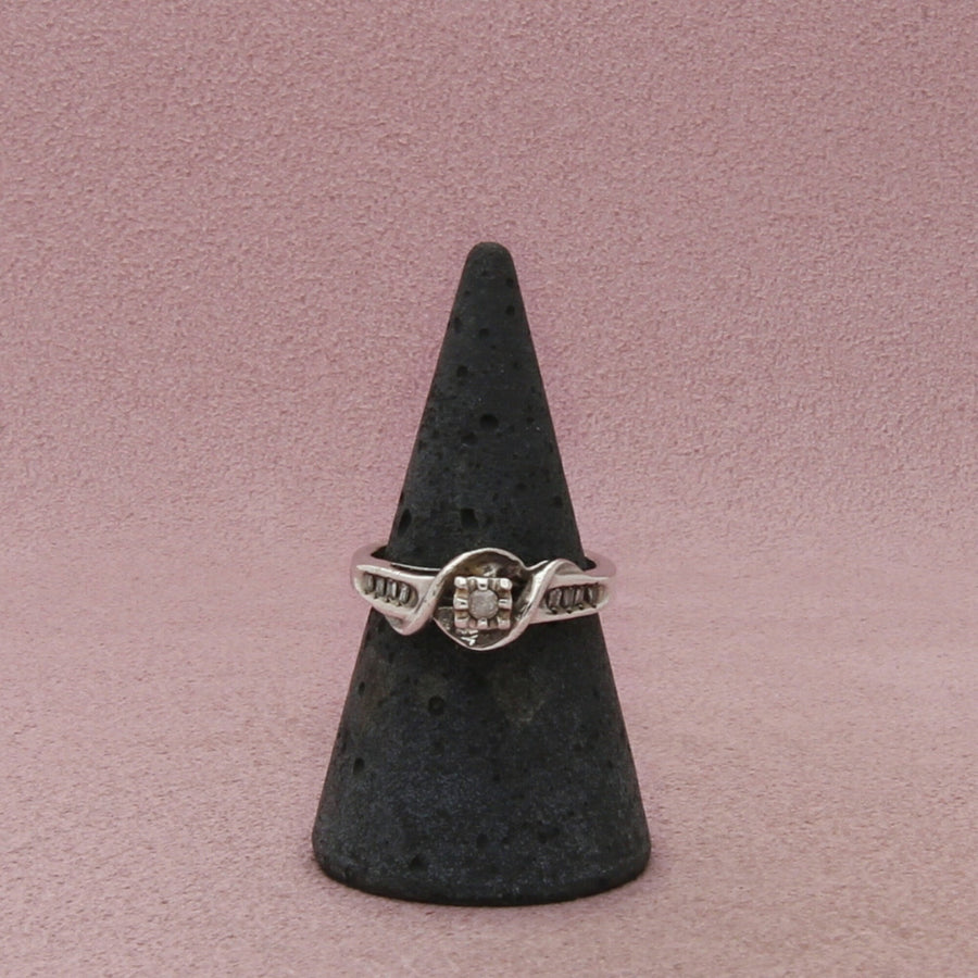 Zales Sterling Silver Diamond Round Swirl Ring Size 6.75