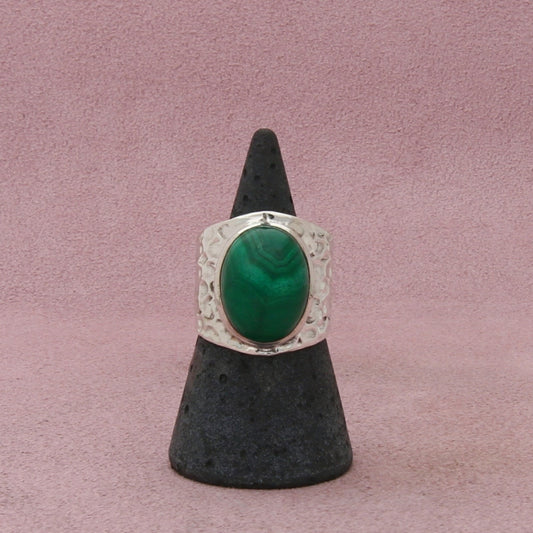 sajen sterling silver vintage hammered malachite cabochon ring size 6.75