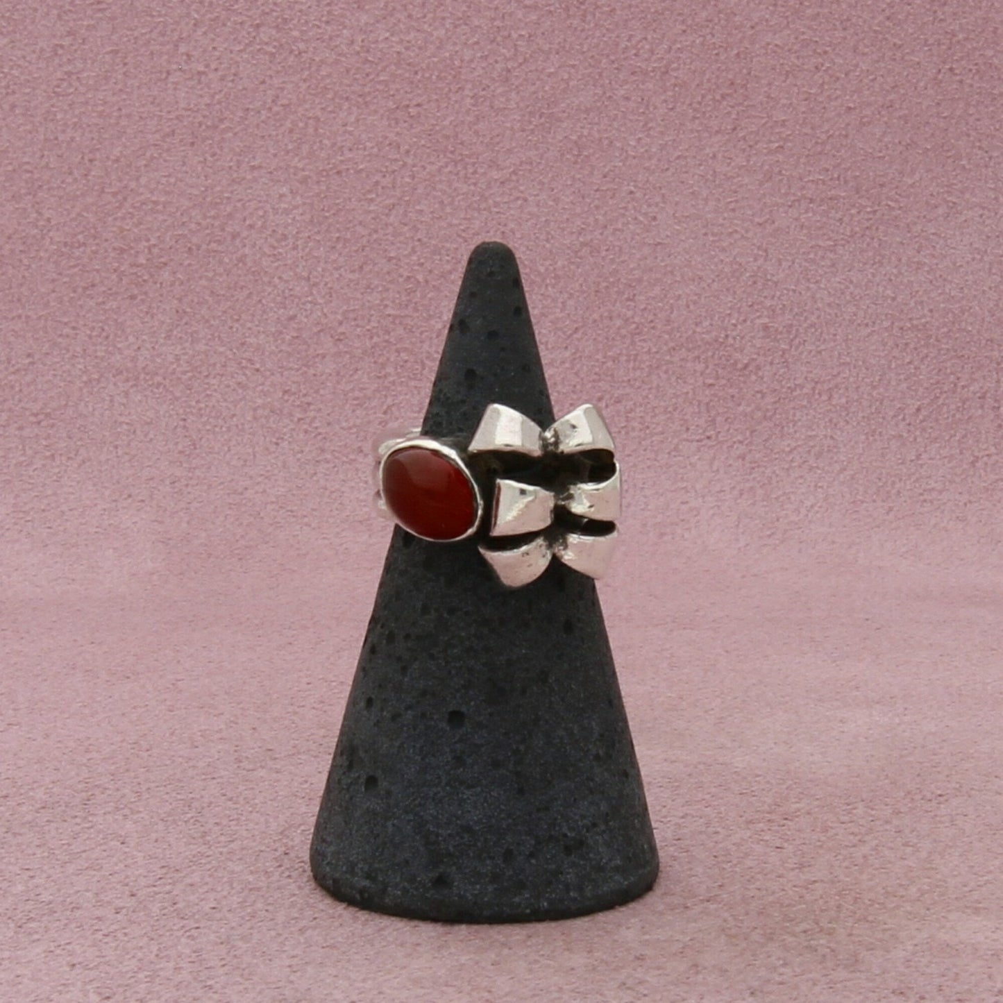 sterling silver vintage artisan crafted carnelian bow ring size 2.5