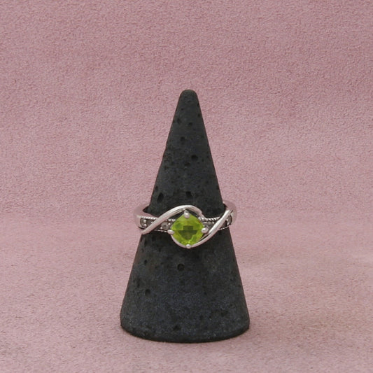 sterling silver peridot & white topaz ring size 6.75