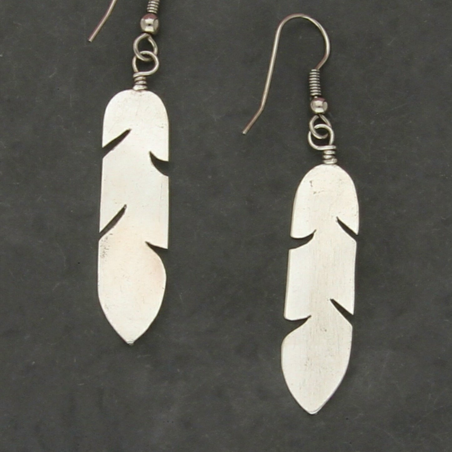 sterling silver vintage southwestern feather dangle earrings