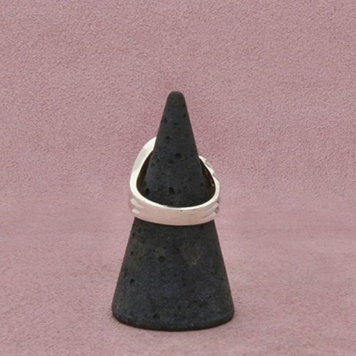 Sterling Silver Vintage Round-Cut C Z Sculptural Solitaire Ring Size 6.25